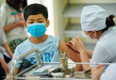 KH 204 Triển khai tiêm vắc xin phòng Covid 19 liều nhắc lại lần 2 (mũi 4) cho người dân trên địa bàn quận Hà Đông